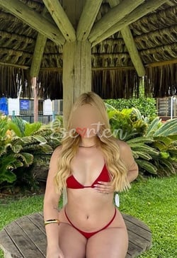 Escort Larissa