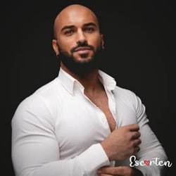 Escort Marco León