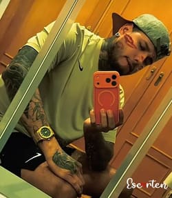 Escort Erick
